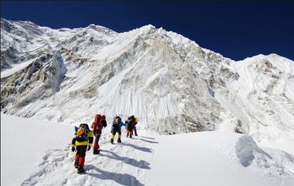 Mengenal Hamparan Gunung Terbesar dan Tertinggi di Dunia