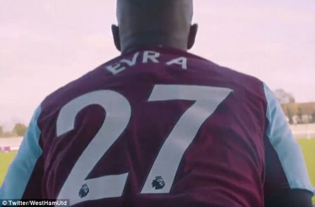 Patrice Evra Pakai Nomor Warisan Dimitri Payet