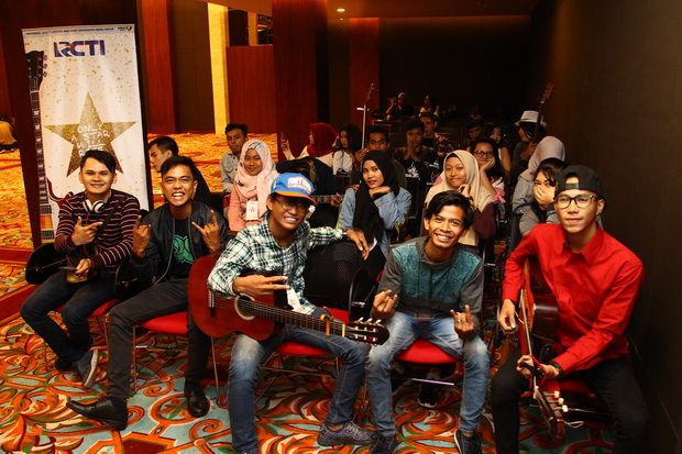 Ratusan Peserta Gruduk Audisi Rising Star 2018 di Jakarta