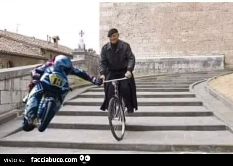 Bikin Ulah di Lintasan Balap, Romano Fenati Jadi Bahan Meme Lucu