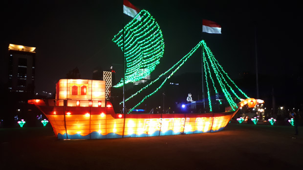 Keren, Festival of Light Ubah Penampakan Monas di Malam Hari