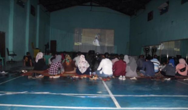 Pemutaran Film Lokal 'Belikahan' Diminati Anak-anak di Kelurahan Raja