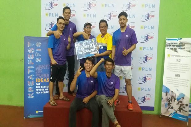 Kalahkah TVRI, NET TV Juara Turnamen Badminton Antarmedia PLN Cup 2018