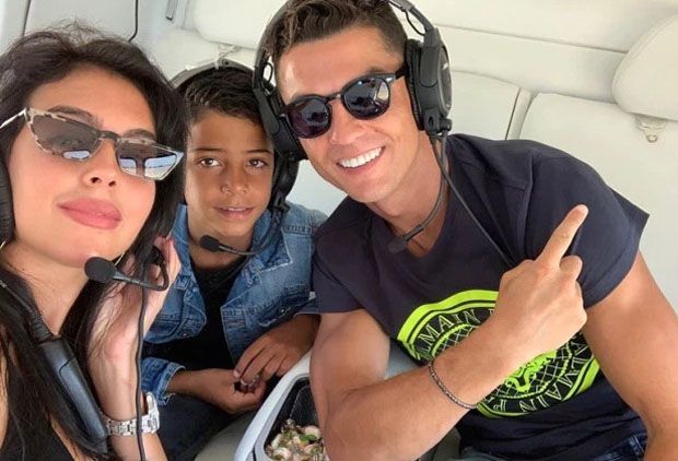 Liburan ke Yunani, Cristiano Ronaldo Habiskan Rp896 juta