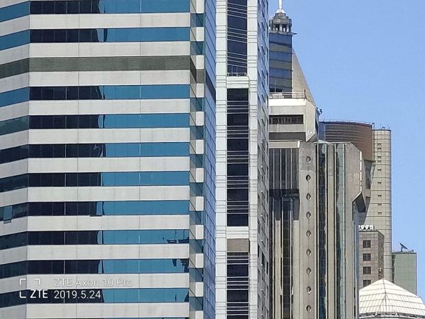 ZTE Ungkap Foto-Foto Axon 10 Pro Berkemampuan 20x Hybrid Zoom