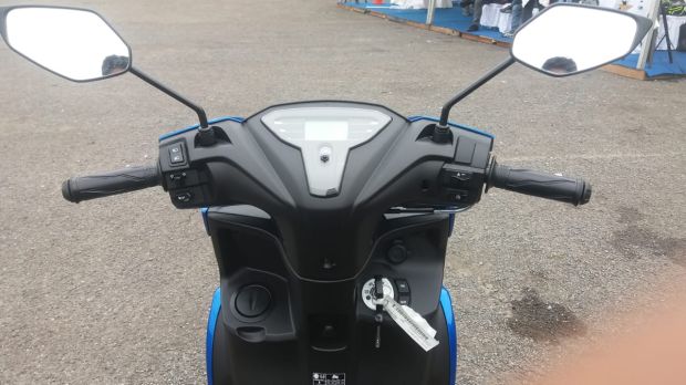 Naik Yamaha FreeGo, Gesit, Irit dan Berbeda dari Skutik Lain