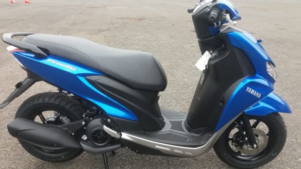 Naik Yamaha FreeGo, Gesit, Irit dan Berbeda dari Skutik Lain