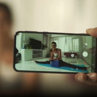 Artis Cantik India Sebar Foto Ultra-Wide Samsung Galaxy M