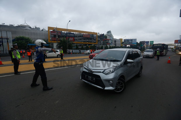 Hari Pertama Ganjil Genap di Tol Cikampek, Antrean Kendaraan Berkurang