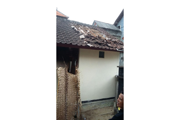 Lagi di Dapur, Nyoman Sugiani Terpental Disambar Petir