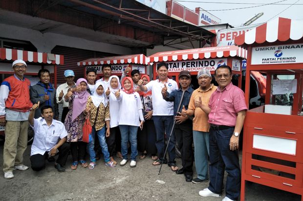 Partai Perindo KBB Distribusikan Gerobak ke Pelaku UMKM