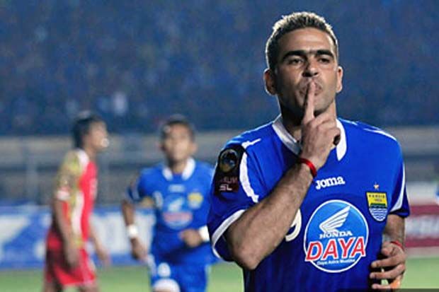 El Loco, Van Dijk, Maitimo: Siapa Pemain Naturalisasi Tersukses di Persib?