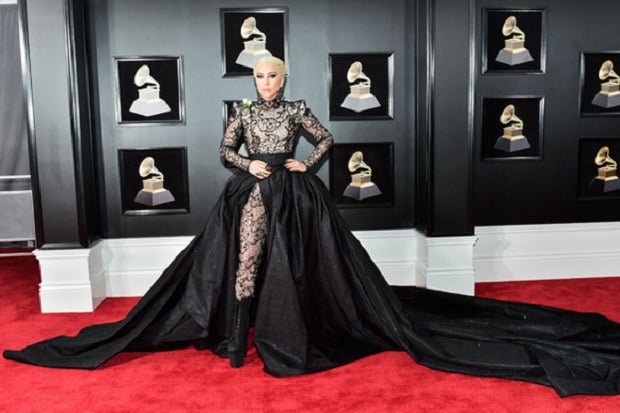 5 Busana Terbaik Grammy Awards 2018
