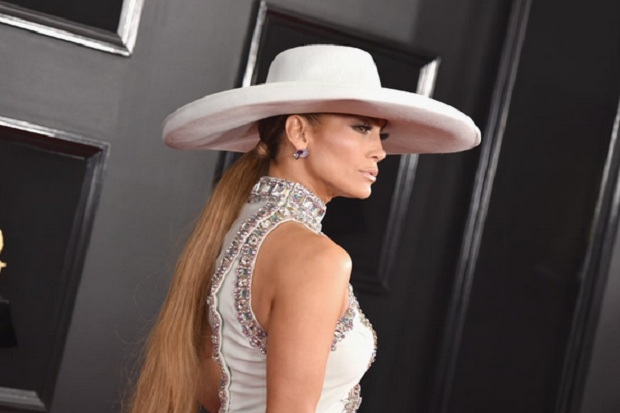8 Selebritis Berbusana Terbaik di Grammy Awards 2019