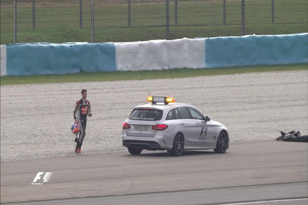 Vettel Tutup Latihan Bebas di Hari Pertama