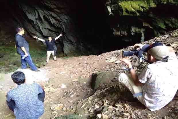 Menakjubkan, Gua Stalagtit Berwarna-warni Ditemukan di Tapsel