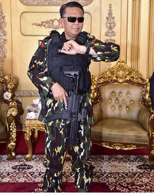 Keren-Gagah Penampilan Gubernur Nurdin Abdullah saat HUT Brimob Ke-73