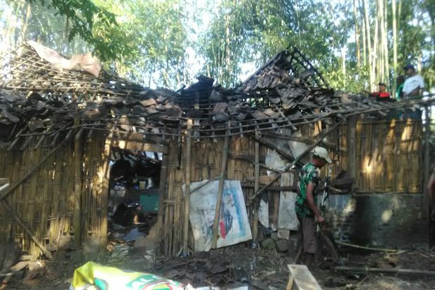 Cerita Viral Pasutri yang Tinggal di Gubuk Reot