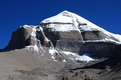 Mengenal Hamparan Gunung Terbesar dan Tertinggi di Dunia