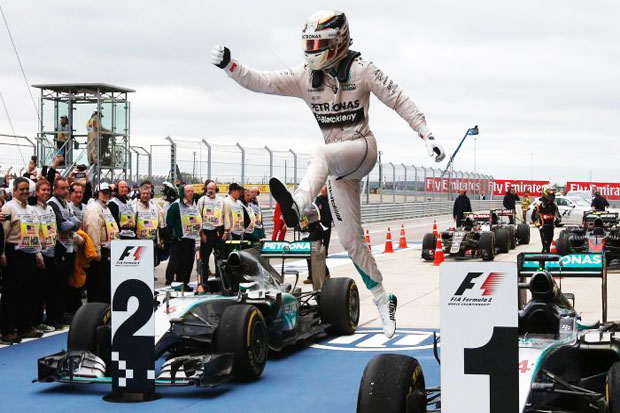 Hamilton 'Comes of Age' to Join F1 Greats