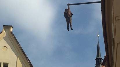 Terdapat di Berbagai Negara, Monumen Aneh Tapi Indah