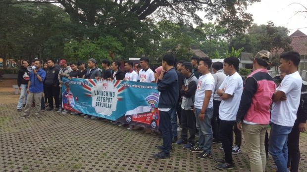 Komunitas Indonesia Cinta Jokowi Luncurkan Program Mobile Hotspot di Bandung