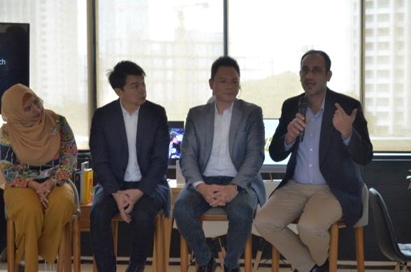 Belanja Lebih Menyenangkan, HP Hadirkan ElitePOS & EliteDisplay