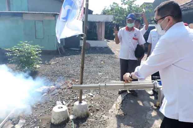 Peduli, Mesin Fogging Berat Disandang HT Berantas Nyamuk DBD di Banyumas