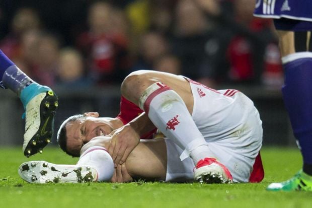 Zlatan Ibrahimovic tidak bisa lagi membela Manchester United karena cedera