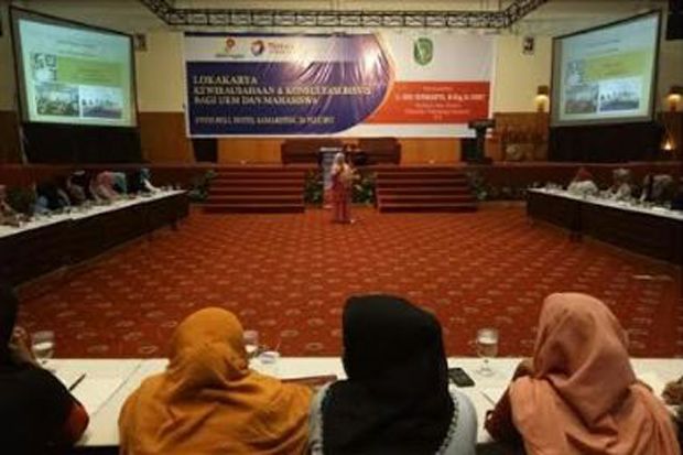 Kisah Mantan Guru Sukses Jadi Local Hero UKM Ditopang Inovasi JNE