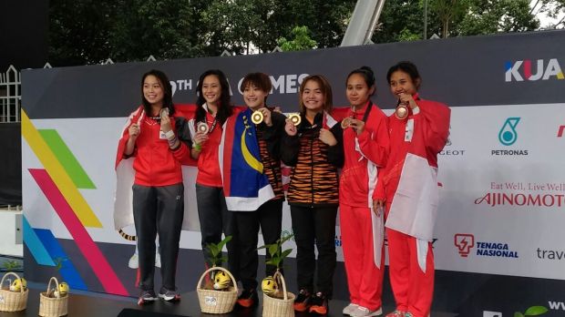 Tiga Medali Pembuka di Loncat Indah