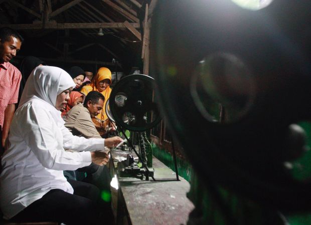 Khofifah Siapkan Solusi untuk Kemandirian Bahan Baku Usaha Rumahan