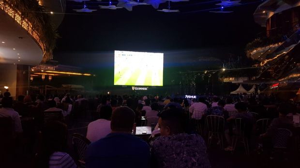 Nobar Ala Mantan Menteri Saleh Husin; Wajib Pakai Jersey Brasil