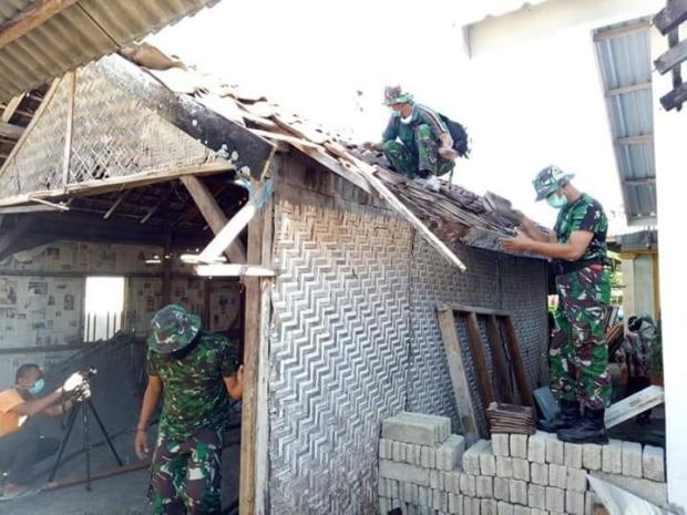 Rumah Lalu M Zohri di Lombok Akhirnya Dibongkar dan Direhab TNI