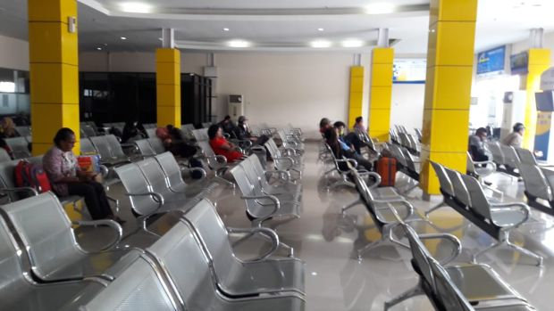 Roda Tertancap Paku, Pesawat Batik Air Delay 7 Jam di Bandara Manokwari