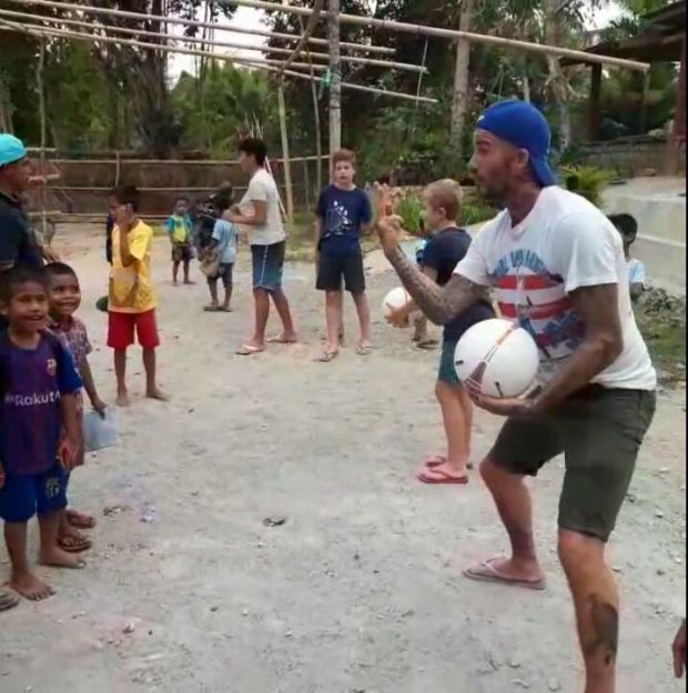 Begini Sisi Humanis David Beckham dan Keluarga di Sumba
