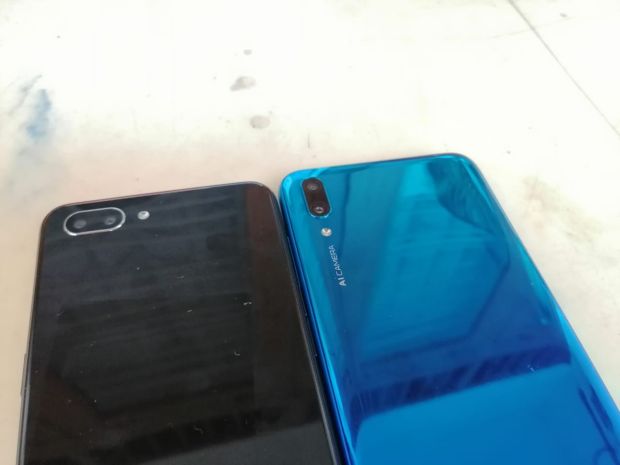 'Duel' Realme C1 (2019) dan Huawei Y7 Pro 2019, Siapa Paling Menarik?