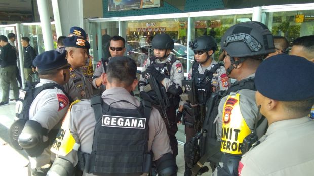 Ismed Sofyan dkk Dijemput Baracuda dan Dua Rantis