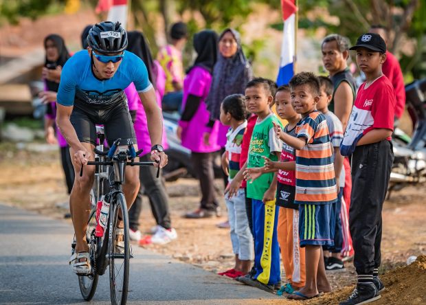 Wissum dan Choo Menang di Indofood Ironman 70.3 Bintan