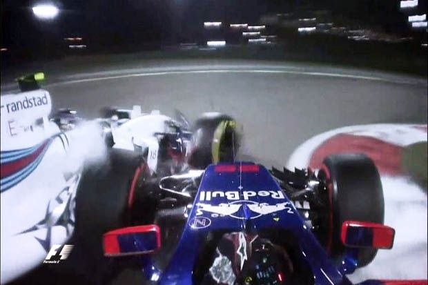 Insiden tabrakan Carlos Sainz Jr (kanan-Toro Rosso) dengan Lance Stroll (Williams) di lomba F1 GP Bahrain 2017. (Foto-racingnews365.nl)