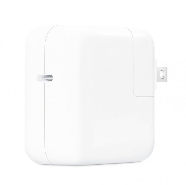 Kenapa Apple Masih Ogah Sediakan Charger Cepat Sepaket iPhone?