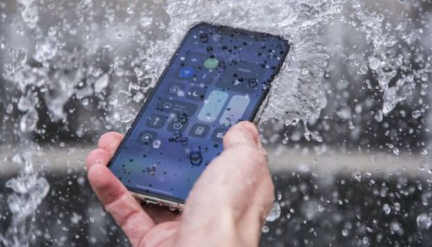 IPhone X vs LG V30, Desain Siapa yang Lebih Unggul?