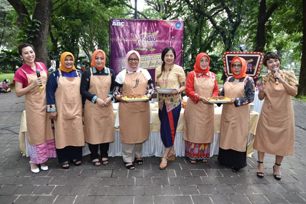 V Radio Ajak Mpok Fery Anies Baswedan Masak Tauge Goreng Betawi