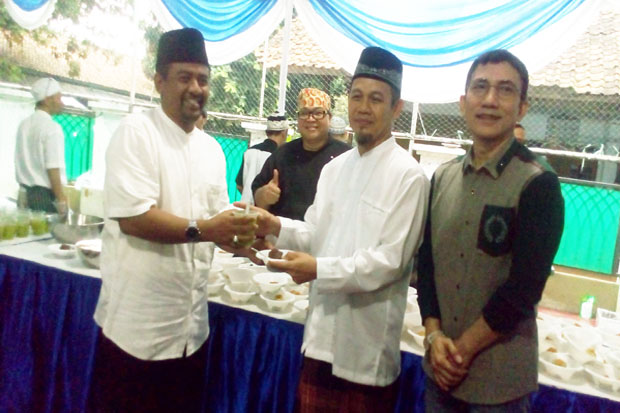 When Al Quran Reciter Get 'Feast'