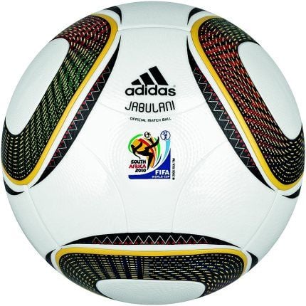 Bola Piala Dunia 2018 Tuai Kritik