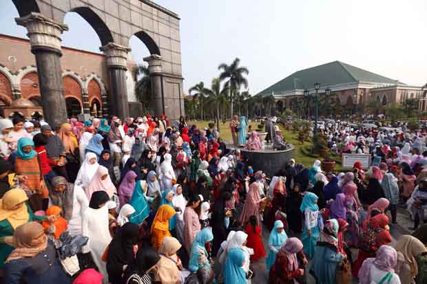 Ini Wasiat Almarhumah Pendiri Masjid Kubah Emas kepada Anak dan Cucu