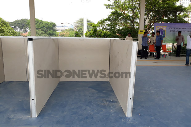 Launching Skybridge, 100 Pedagang Jajal Kios di Tanah Abang