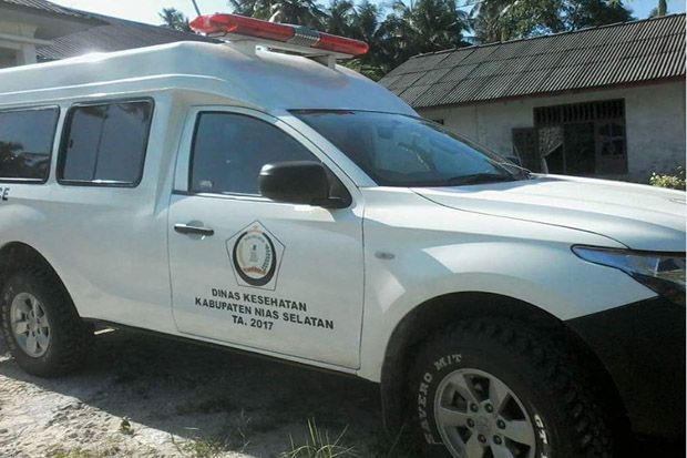 Miris! Keluarga Ini Gotong Jenazah Sejauh 7 Kilometer