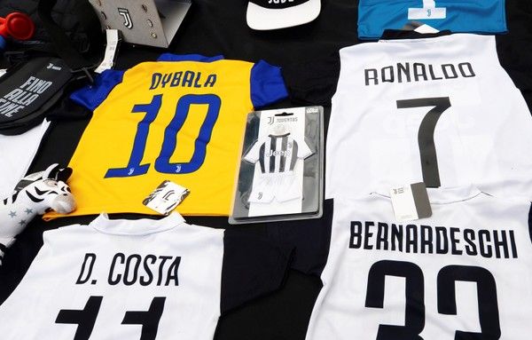 Jersey Cristiano Ronaldo di Juventus Mulai Dijual