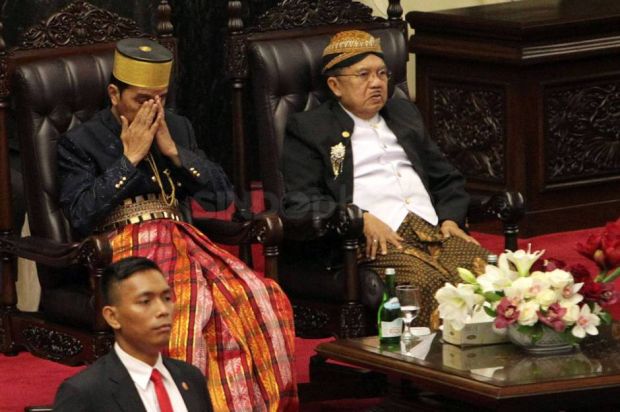 Pesan Jokowi-JK di Balik Aksi Kenakan Baju Adat Saat Sidang MPR